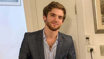 Θρήνος για τον 26χρονο Ιωνά Καρούση που σκοτώθηκε στο Τελ Αβίβ - Συντετριμμένοι οι δικοί του