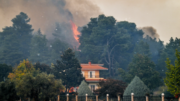 Φωτιές στην Ηλεία: Βελτιωμένη η εικόνα στο Γεράκι Αμαλιάδας - Σοβαρός τραυματισμός πυροσβέστη