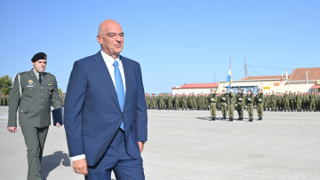  Δένδιας: Αλλαγές στη στρατιωτική θητεία - Τι είπε για εκπαίδευση, εξοπλισμό και εθελοντική στράτευση των γυναικών