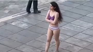 Το Παρίσι «χαιρετίζει το θάρρος» της νεαρής Ιρανής που συνελήφθη αφού γδύθηκε δημόσια σε ένδειξη διαμαρτυρίας