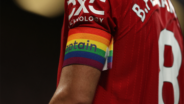 Μάντσεστερ Γιουνάιτεντ: Οι παίκτες της δεν θα φορέσουν τα χρώματα της LGBTQ+ κοινότητας μετά την άρνηση του Μαζραουί