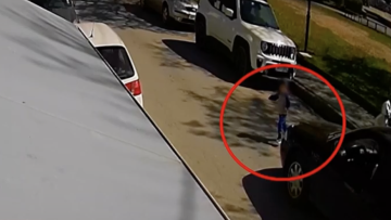 «Πετάχτηκε μπροστά μου και δεν πρόλαβα να αντιδράσω» είπε ο οδηγός που παρέσυρε τον 3χρονο στη Λάρισα