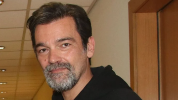 Κωνσταντίνος Καζάκος: «Η κόντρα Καρέζη - Βουγιουκλάκη ήταν προϊόν μάρκετινγκ, ήταν πολύ καλές φίλες»