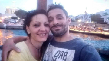 Δολοφονία 41χρονης στη Θεσσαλονίκη: «Η Γεωργία δολοφονήθηκε και από τους δύο, τα τραύματά της δείχνουν μίσος»