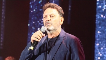 Στάθης Αγγελόπουλος: Η πρώην σύζυγός του έχει εμμονή μαζί του, αυτοτραυματίστηκε, υποστήριξε η μητέρα του