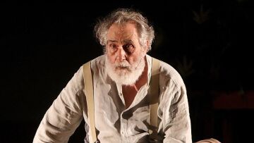 Κώστας Αρζόγλου: Είχα μπει στη σχολή του Εθνικού Θεάτρου κρυφά από τους γονείς μου, τους έλεγα ψέματα επί τρία χρόνια