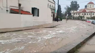 Η κακοκαιρία «Bora» πλήττει σφοδρά τη Λήμνο - Απεγκλωβισμοί από τις πλημμύρες, ποτάμια οι δρόμοι