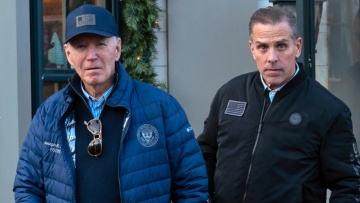 Ο Μπάιντεν απονέμει χάρη στον γιο του Χάντερ