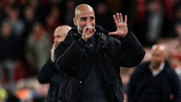 Τα έξι δάχτυλα του Γκουαρδιόλα στους οπαδούς της Λίβερπουλ: «Τόσα πρωταθλήματα πήρα» - Βίντεο