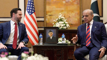 Reuters: ΗΠΑ και Ιράν επιστρέφουν στο Πακιστάν τις επόμενες ημέρες για νέες διαπραγματεύσεις