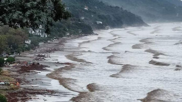 Κακοκαιρία Daniel: Η μεγα - βροχή στη Ζαγορά «διέλυσε» την μαγική παραλία του Χορευτού