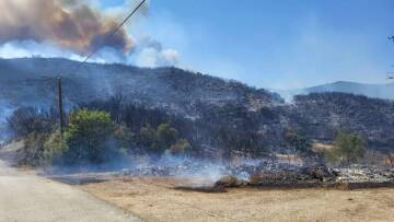 Μεγάλη φωτιά στην Αχαΐα, στον δήμο Ερυμάνθου - Τρεις φορές ήχησε το 112 για εκκένωση