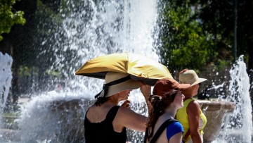 Καιρός - Meteo: Παρατεταμένο διάστημα πολύ υψηλών θερμοκρασιών τον φετινό Ιούλιο