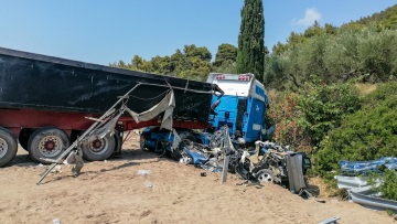 Tροχαίο στην Πύργου - Κυπαρισσίας: Επιζών του πολύνεκρου δυστυχήματος περιγράφει τις στιγμές που οδήγησαν στην τραγωδία