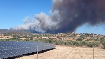 Εύβοια: Μεγάλη φωτιά, καίει κοντά σε σπίτια - Ήχησε το 112, δείτε βίντεο