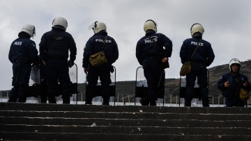 Επεισόδια με έναν τραυματία από μαχαίρι  μετά τον αγώνα Κορωπί-Αχαρναϊκός για την Α΄ ΕΠΣΑΝΑ