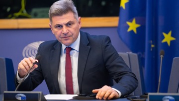 Οι χριστιανικές κοινότητες στη Συρία συνεχίζουν να στοχοποιούνται, αναφέρει ο Φαραντούρης σε νέα ερώτηση προς την Κομισιόν