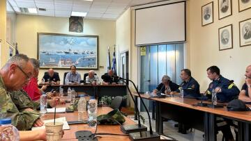 Στη Χίο ο Κεφαλογιάννης: Εξετάζεται σοβαρότατα το ενδεχόμενο οργανωμένης εγκληματικής ενέργειας, δηλαδή εμπρησμών