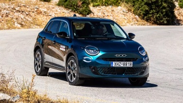 Δοκιμάζουμε το υβριδικό, αυτόματο Fiat 600 - Πόσο κοστίζει;