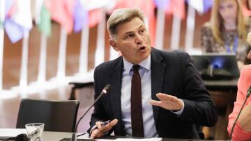 Δέσμευση Κομισιόν για ανάκτηση ευρωπαϊκών κονδυλίων από την Τουρκία αν αποδειχθεί κατασκοπεία μετά από ερώτηση Φαραντούρη
