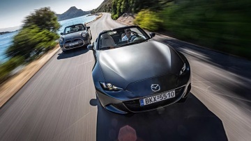 Η απόλυτη σύγκρουση: Mazda MX-5 SkyActiv 1.5 vs Mini Cooper Cabrio S