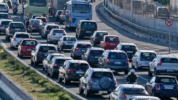 Σε  λειτουργία ο μηχανισμός ηλεκτρονικών διασταυρώσεων - Πρόστιμα έως €2.000 για απλήρωτα τέλη, ΚΤΕΟ και ανασφάλιστα ΙΧ