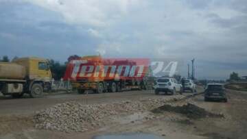 Ατύχημα στο Μιντιλόγλι Αχαΐας: Στο νοσοκομείο οδηγός που έπεσε από φορτηγό κατά τη διάρκεια εργασιών