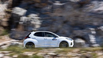 Δοκιμάζουμε το υβριδικό Mazda2 - Πόσο κοστίζει;