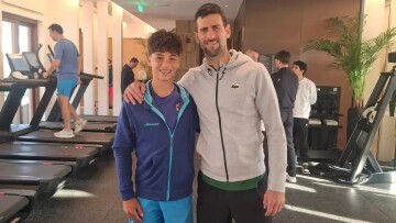 Ραφαήλ Παγώνης: Προπόνηση - όνειρο με τον Νόβακ Τζόκοβιτς στη Βουλιαγμένη
