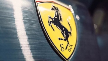 Πόσες Ferrari έχουν πουληθεί φέτος στην Ελλάδα;