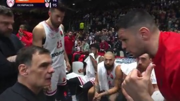 Ολυμπιακός: Η κρίσιμη παρέμβαση Παπανικολάου στο τελευταίο τάιμ-άουτ του Μπαρτζώκα