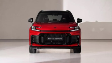 Πότε έρχεται Ελλάδα και πόσο κάνει το νέο Toyota RAV4