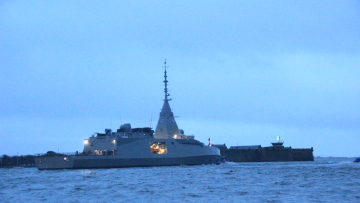 Ξεκίνησαν οι πρώτες θαλάσσιες δοκιμές της φρεγάτας FDI HN «Νέαρχος»