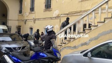 Ελεύθεροι υπό όρους οι τρεις κατηγορούμενοι για τον εμπρησμό αρχιτεκτονικού γραφείου στα Χανιά