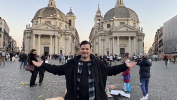 «Με έναν τρόπο, ανήκει σε όλους μας»: Η Ρώμη του ηθοποιού Ιωάννη Απέργη