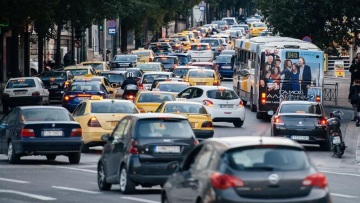 25.000 ευρώ στο χέρι για να παραδώσεις το δίπλωμά σου