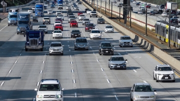 Πρόστιμο σε όσους οδηγούν μόνοι τους σε αυτή τη λωρίδα - Τι έρχεται;