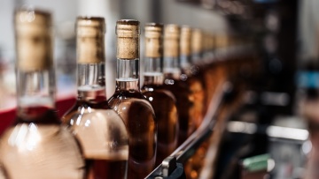 Σε ιστορική κρίση το αλκοόλ - Τι έρχεται;