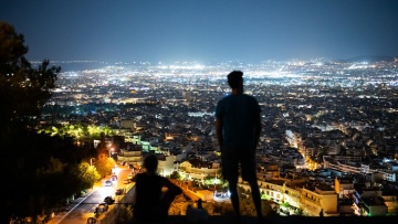 Συμβαίνει τώρα: Η Αθήνα «ζει» και αξιοποιεί τα ΜΜΜ