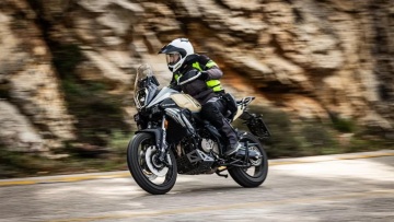 Αποφάσισε για την υποχρεωτική χρήση εξοπλισμού μοτοσικλέτας