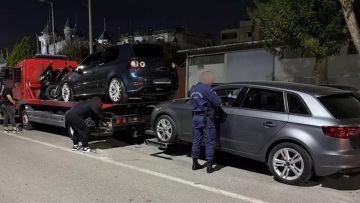 Τρεις μέρες παρκαρισμένο και το σηκώνουν