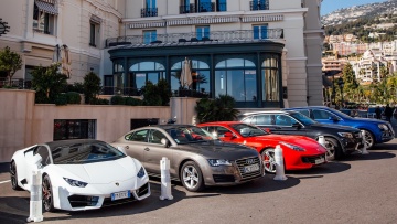 Ο εφοπλιστής που πούλησε όλες τις Ferrari του – Η Ελλάδα δεν είναι Μονακό