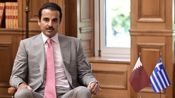 Το απίστευτο αυτοκίνητο του Εμίρη του Κατάρ στην Αθήνα...