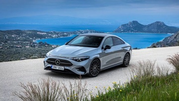 Δοκιμάζουμε τη νέα Mercedes-Benz CLA 200 - Πόσο κοστίζει;