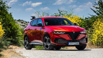 Δοκιμάζουμε την Alfa Romeo Tonale Ibrida 1.5 DDCT 175 PS - Πόσο κοστίζει;