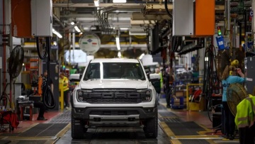 Στη Ford προειδοποιούν για τους Κινέζους