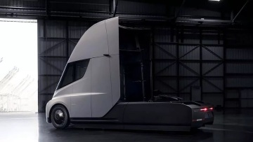 Οριστικό: To Tesla Semi έρχεται Ελλάδα!
