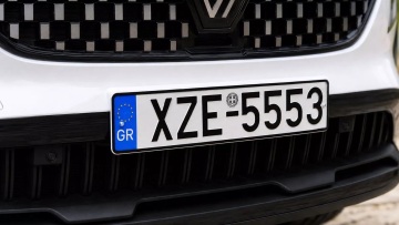 Ελλάδα: Επιτέλους ξεκινάνε να παραλαμβάνουν τα νέα τους αυτοκίνητα οι αγοραστές