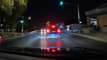 Video: «Εγκληματίας» οδηγός κινείται ανάποδα στην Παραλιακή