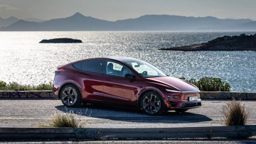 Πόσο κοστίζει ένα Tesla στην Ελλάδα και πόσο στην Τουρκία; - Τι συμβαίνει με τις τιμές;